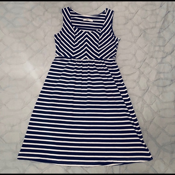 Romy size S Romy A-line Navy Striped Dress 💙 - Picture 2 of 8